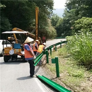 波形護(hù)欄安裝工程