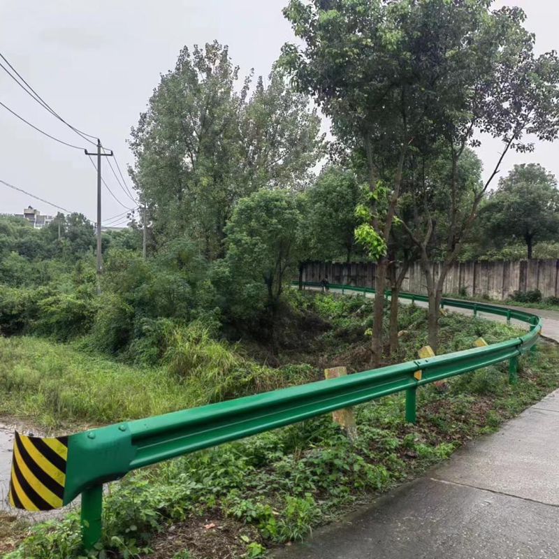 波形護(hù)欄安裝工程