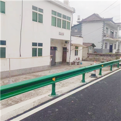 波形護(hù)欄安裝工程
