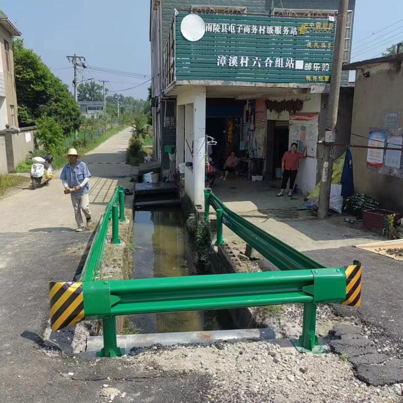 波形護(hù)欄安裝工程