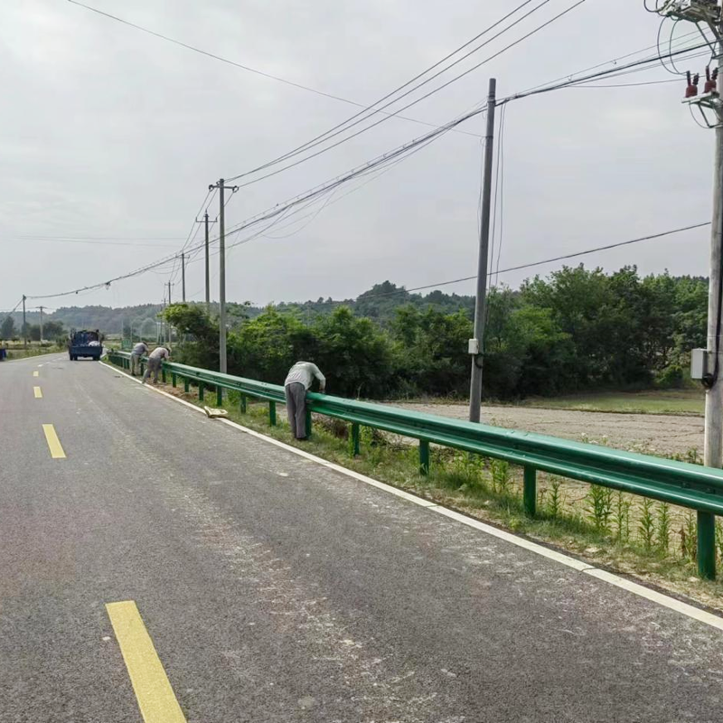 波形護(hù)欄安裝工程