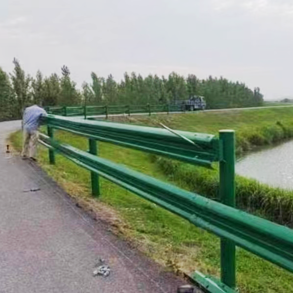 波形護欄安裝工程