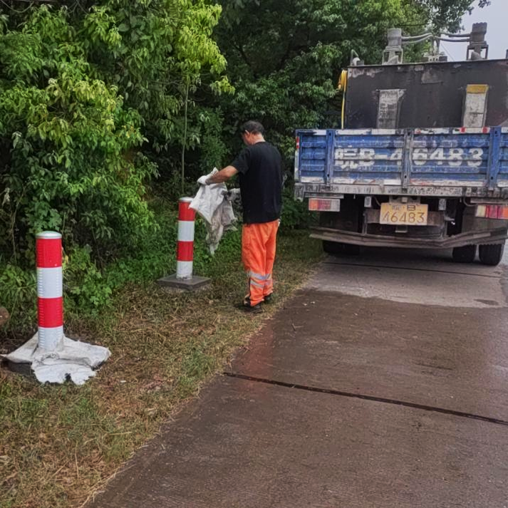 波形護(hù)欄安裝工程