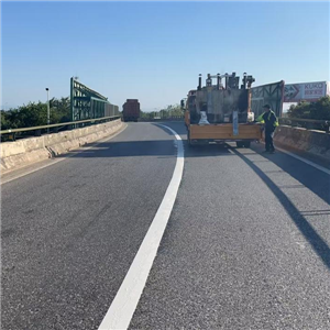 道路標(biāo)線(xiàn)工程