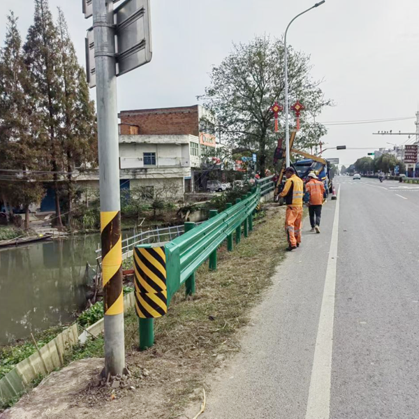 波形護欄安裝工程