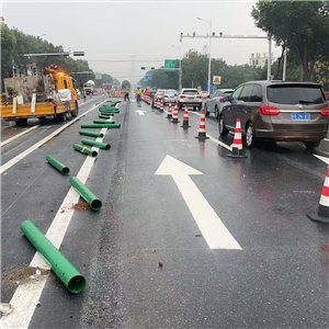 波行護(hù)欄安裝工程